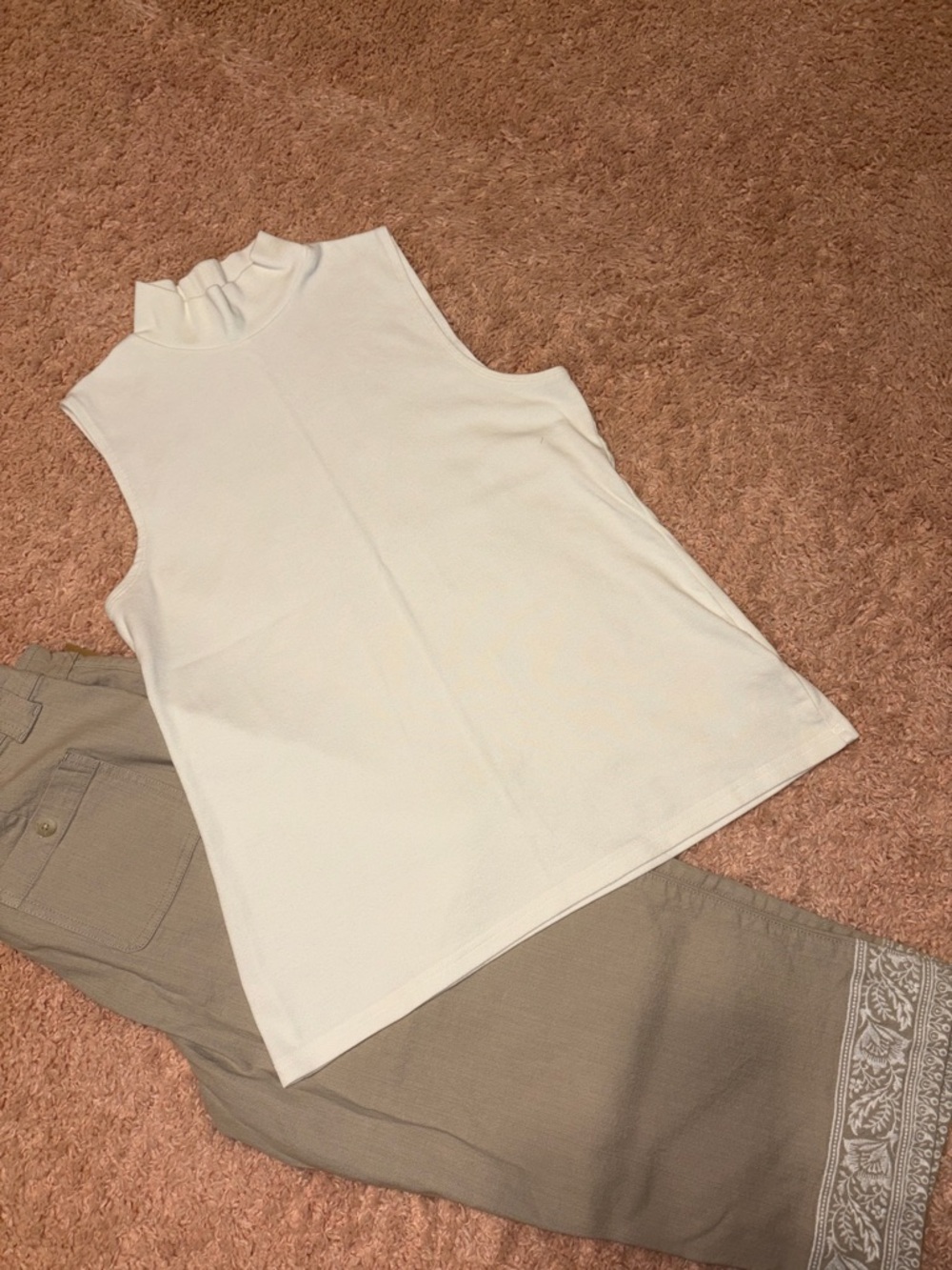 NWOT Croft And Barrow White Mock Neck Sleeveless Tee size XL